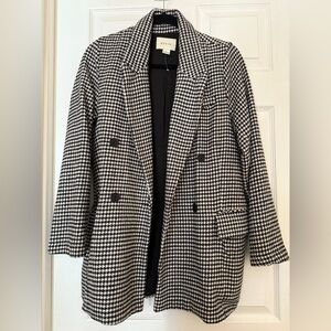 Stylish Houndstooth Blazer in Black and White